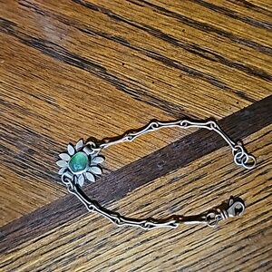 English sea glass bracelet in sea foam green 💚  7 in